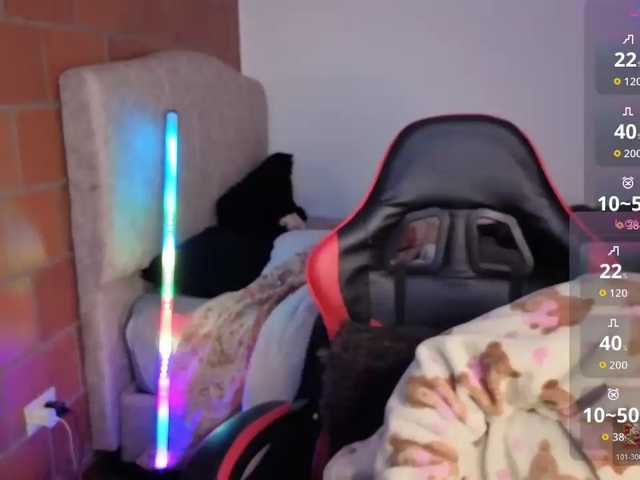 MaloryTay11 live cam on BongaCams