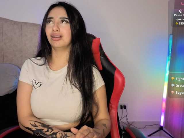 MaloryTay11 live cam on BongaCams
