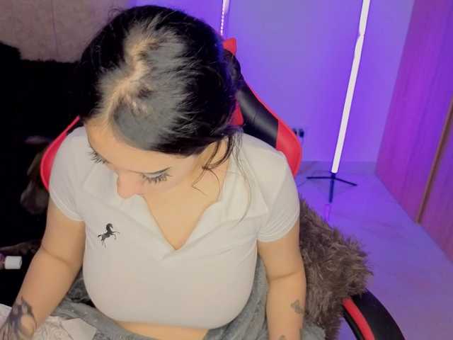 MaloryTay11 live webcam show