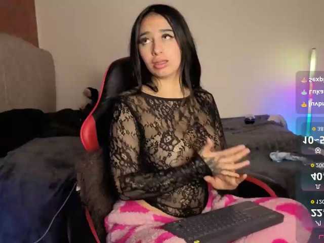 MaloryTay11 live cam on BongaCams