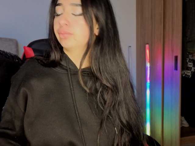 MaloryTay11 live cam on BongaCams