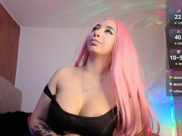 MaloryTay11 live cam on BongaCams