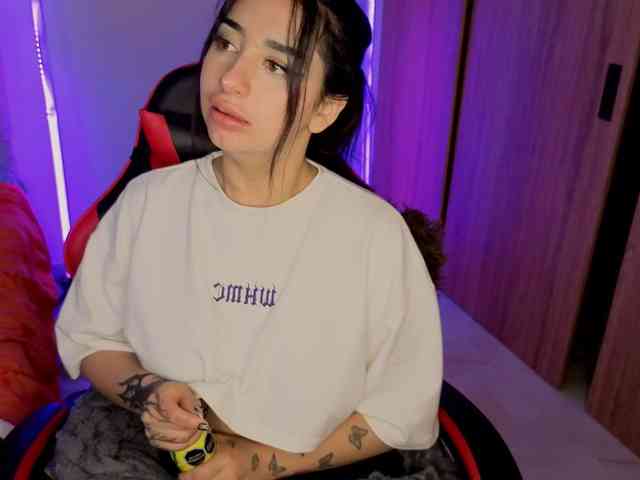 MaloryTay11 webcam