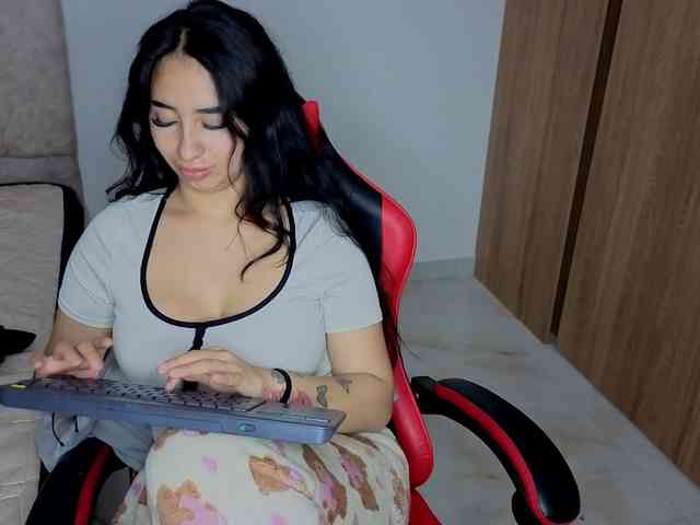 Modèle: MaloryTay11