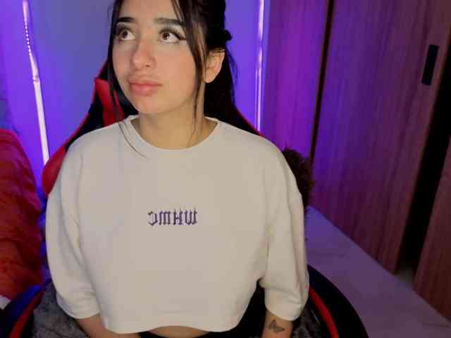 MaloryTay11 webcam