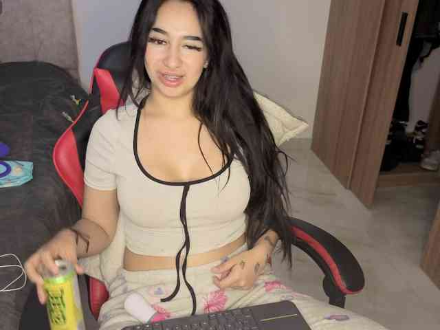MaloryTay11 webcam