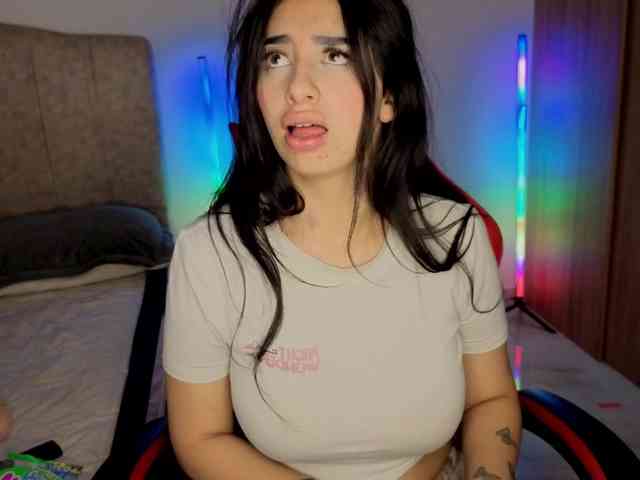MaloryTay11 webcam