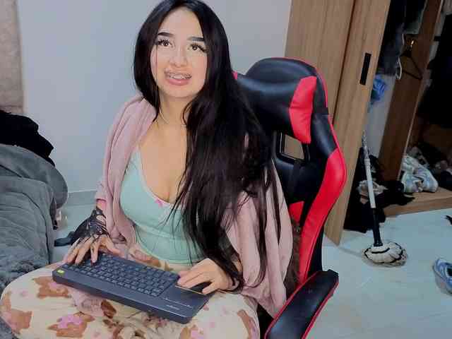 Modèle: MaloryTay11