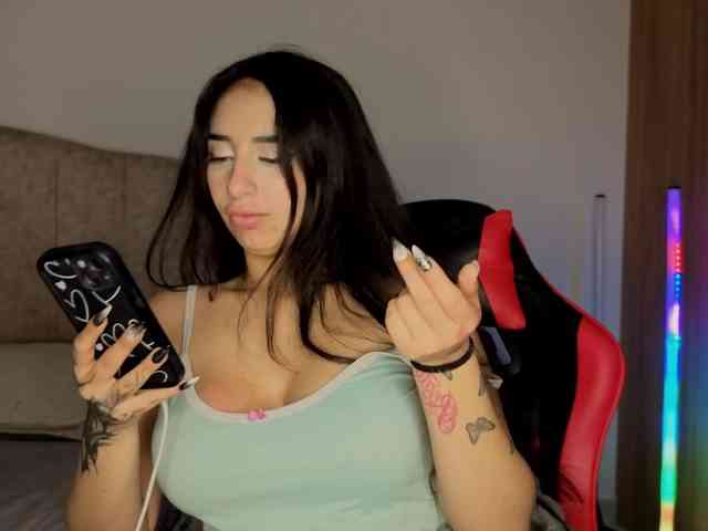 MaloryTay11 webcam