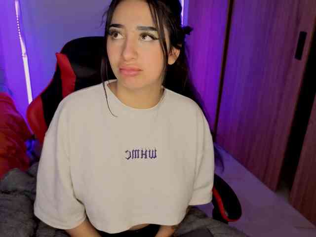 MaloryTay11 webcam