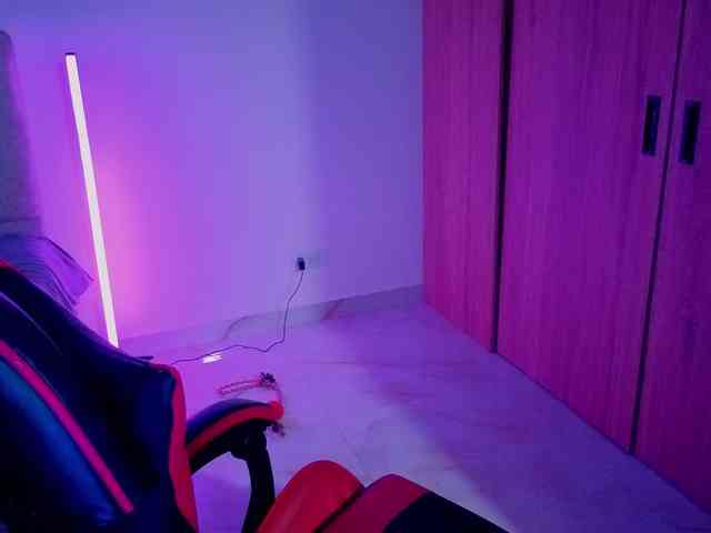 MaloryTay11 webcam