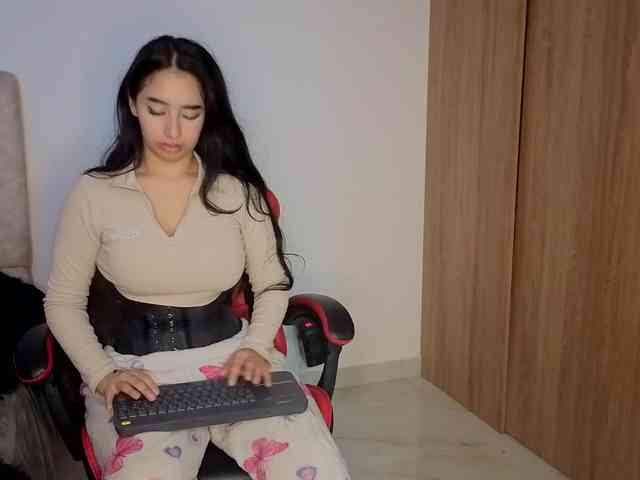 MaloryTay11 webcam
