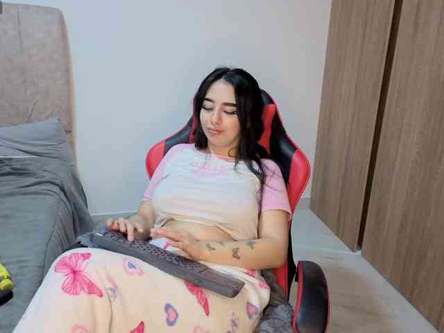 Modèle: MaloryTay11