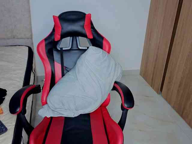 MaloryTay11 webcam