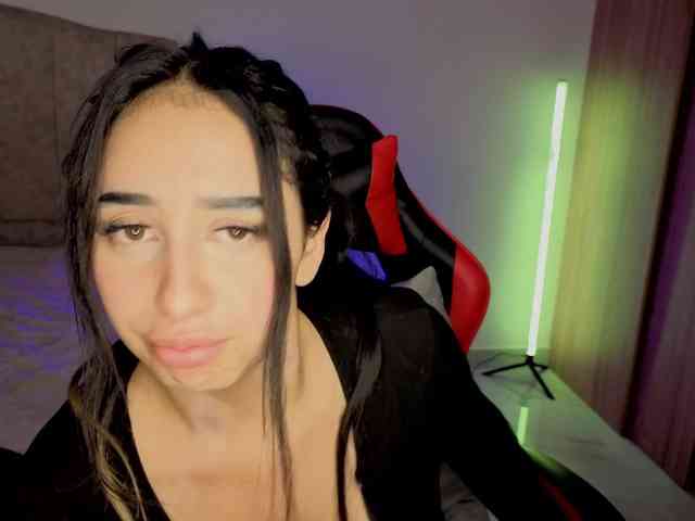 MaloryTay11 webcam