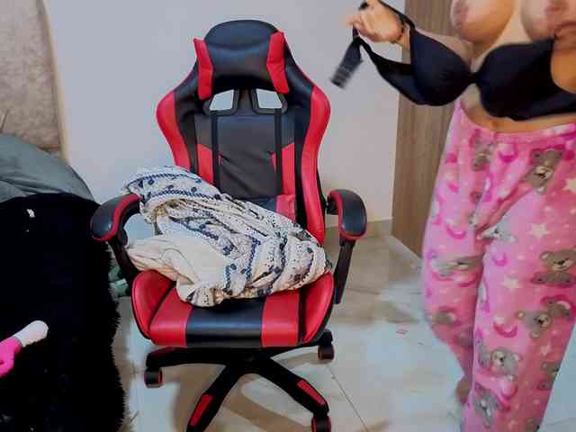 Modèle: MaloryTay11