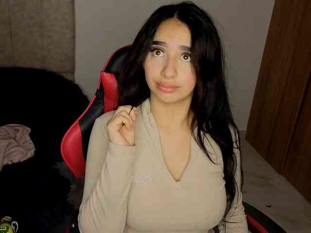 MaloryTay11 webcam