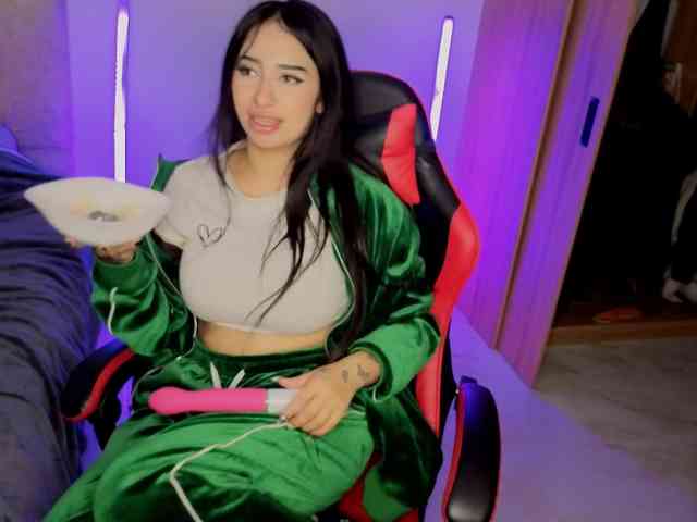 MaloryTay11 webcam