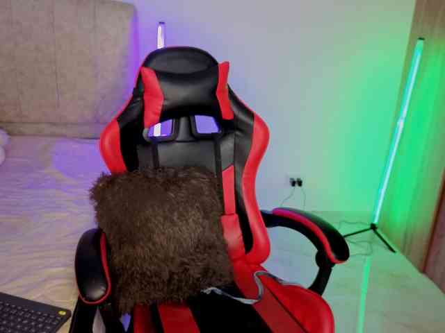 MaloryTay11 webcam