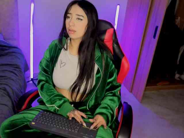 MaloryTay11 webcam
