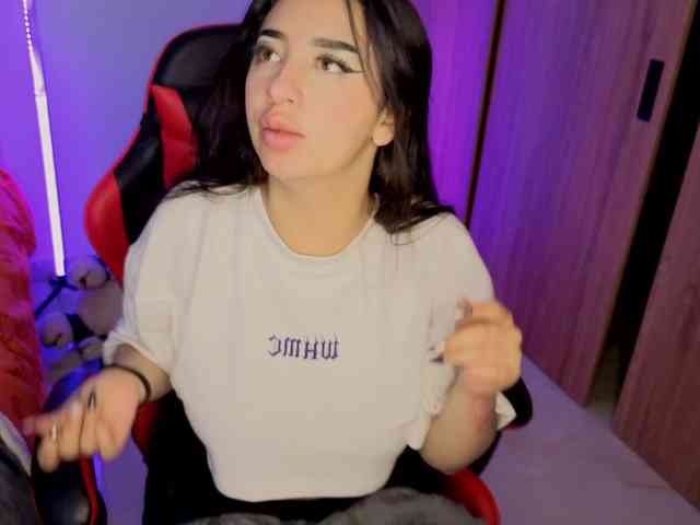 MaloryTay11 webcam
