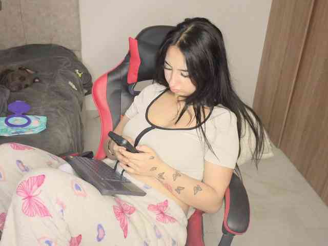 MaloryTay11 webcam