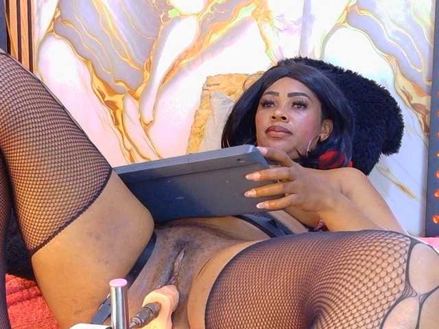 PerlaZultana live cam on BongaCams
