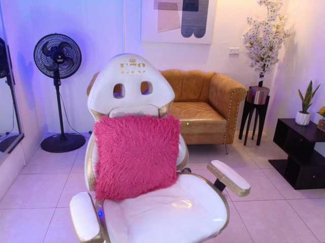 Afrodita-Loren live cam on BongaCams