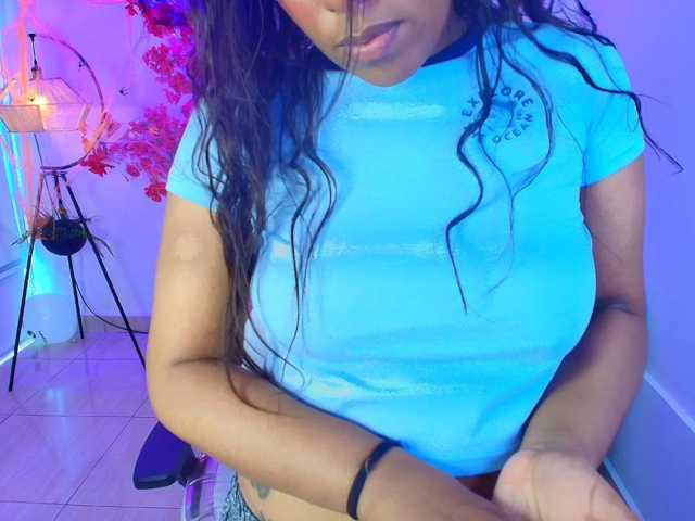 Afrodita-Loren, en vivo ahora en BongaCams