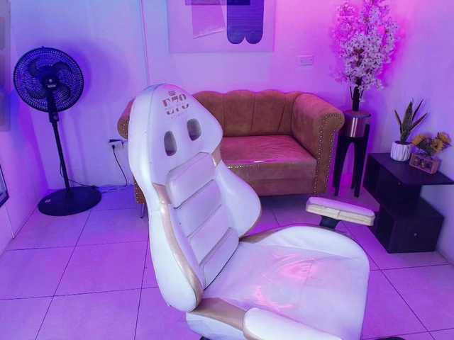Afrodita-Loren live cam on BongaCams
