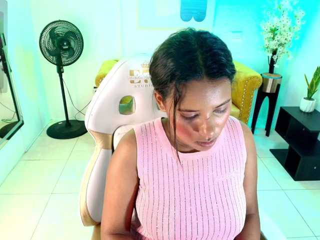 Afrodita-Loren live cam