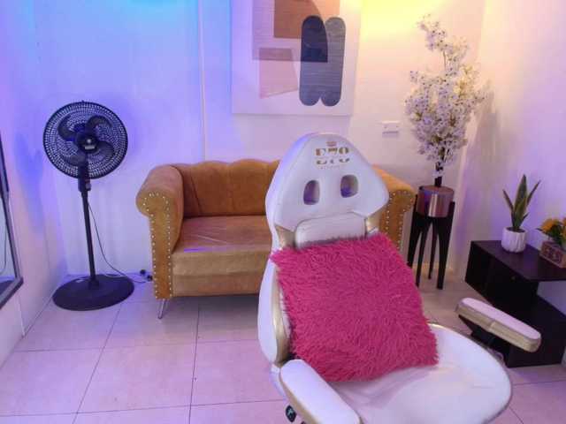 Afrodita-Loren live cam on BongaCams