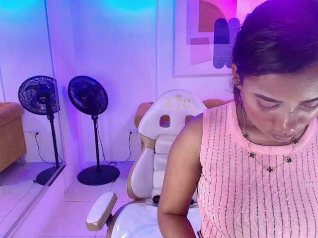 Afrodita-Loren — live female cam