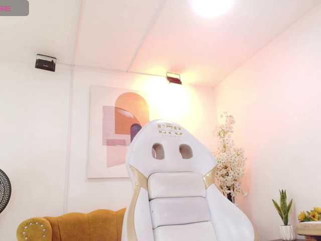 Afrodita-Loren live cam on BongaCams