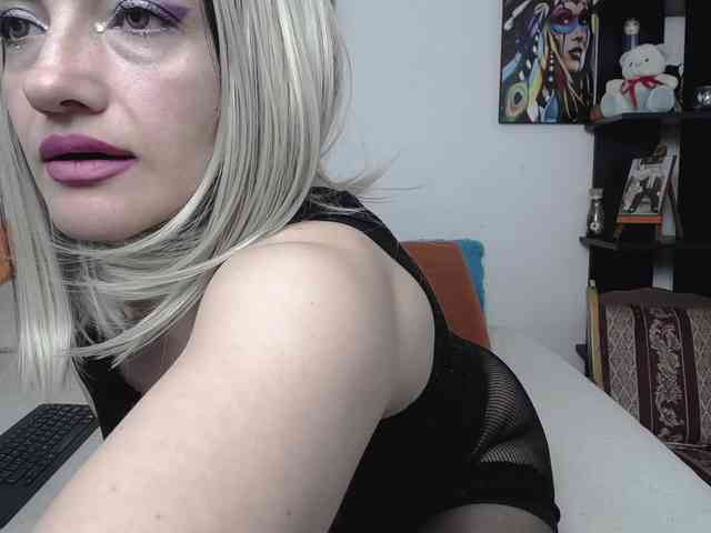 LolaSantana webcam