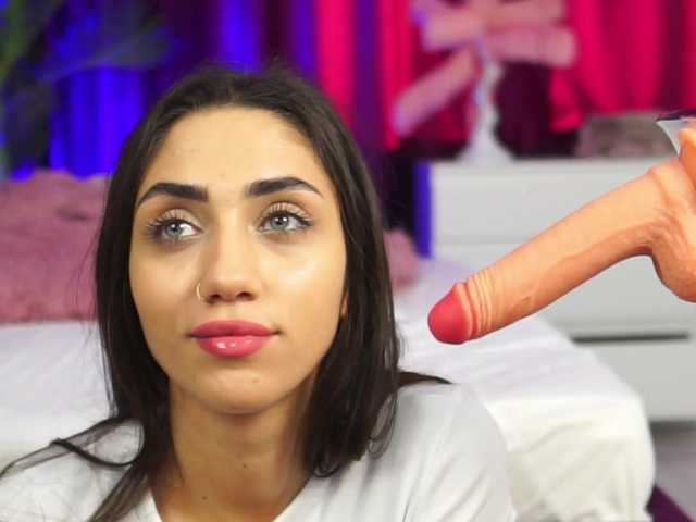LucyCherry live cam
