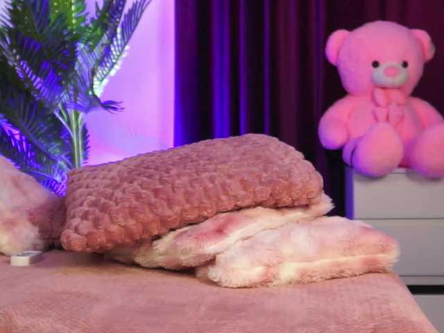 LucyCherry live cam on BongaCams