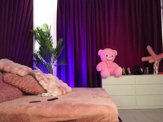 LucyCherry live cam on BongaCams