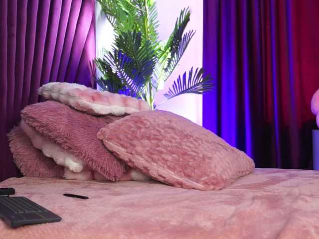 LucyCherry live cam on BongaCams