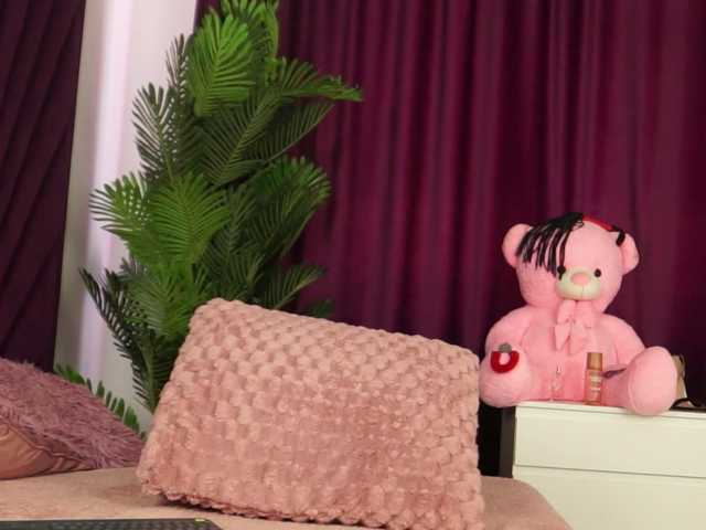 LucyCherry live cam on BongaCams
