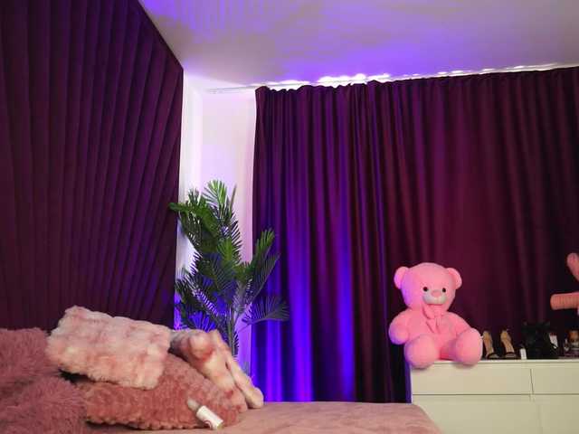LucyCherry live cam on BongaCams