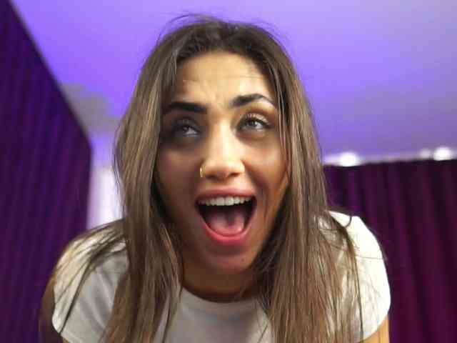 LucyCherry webcam