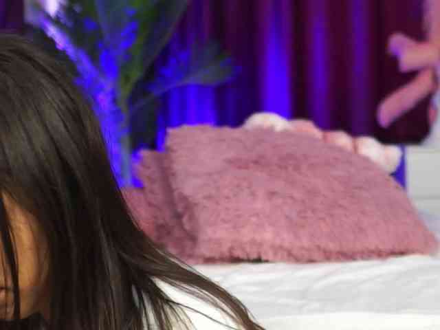 LucyCherry webcam