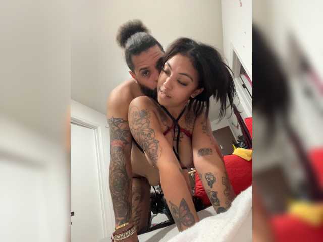 DaddyPundsHaz live cam preview
