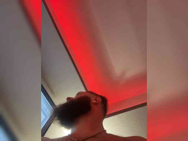 Modelo: DaddyPundsHaz
