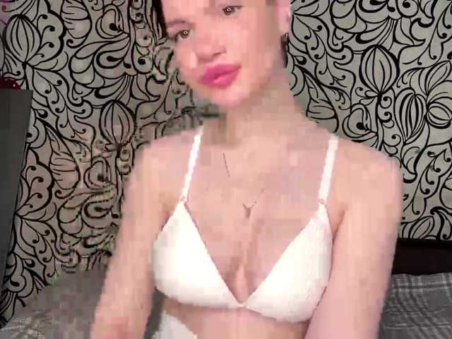 CamilaCarnegia live cam on BongaCams