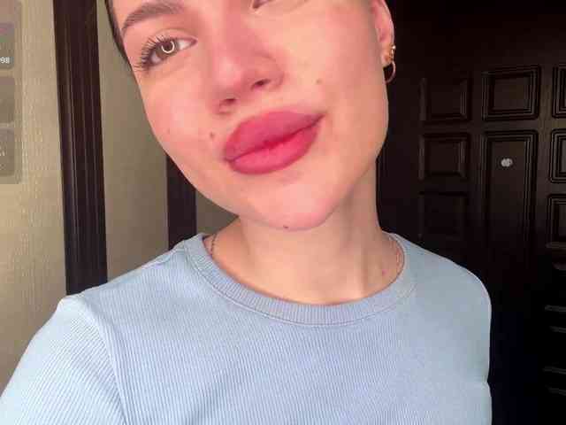 CamilaCarnegia webcam