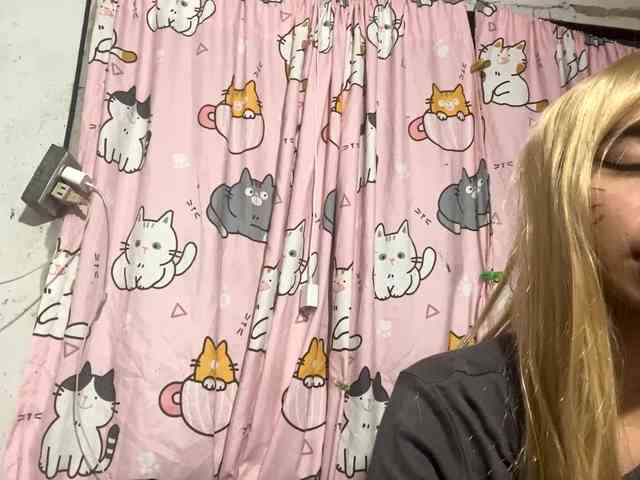 SumikoFyffe webcam