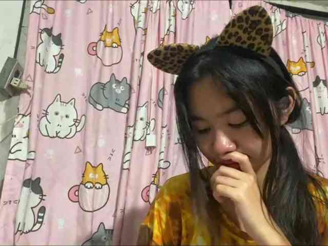 Model: SumikoFyffe