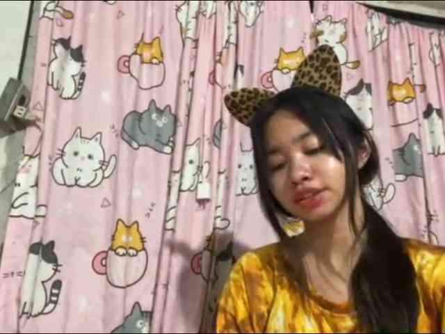 Model: SumikoFyffe